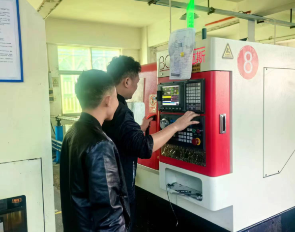 2024年招收車銑復(fù)合學(xué)徒計劃